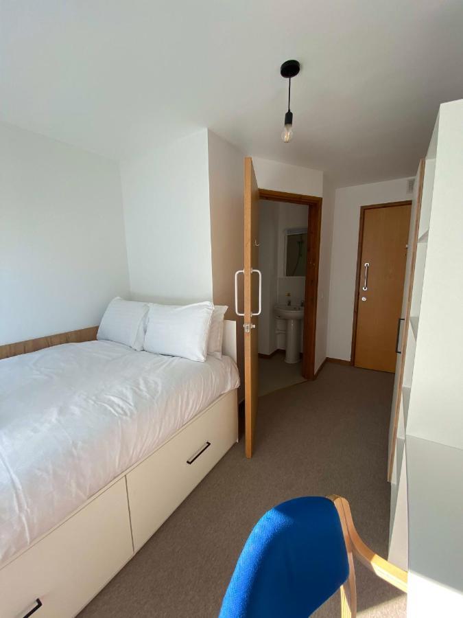 Regency Hall Smart Cheltenham Ensuite Rooms E ภายนอก รูปภาพ